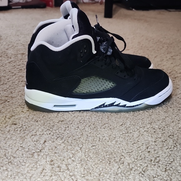 Jordan 5 Retro "Oreos (GS) - Picture 4 of 7